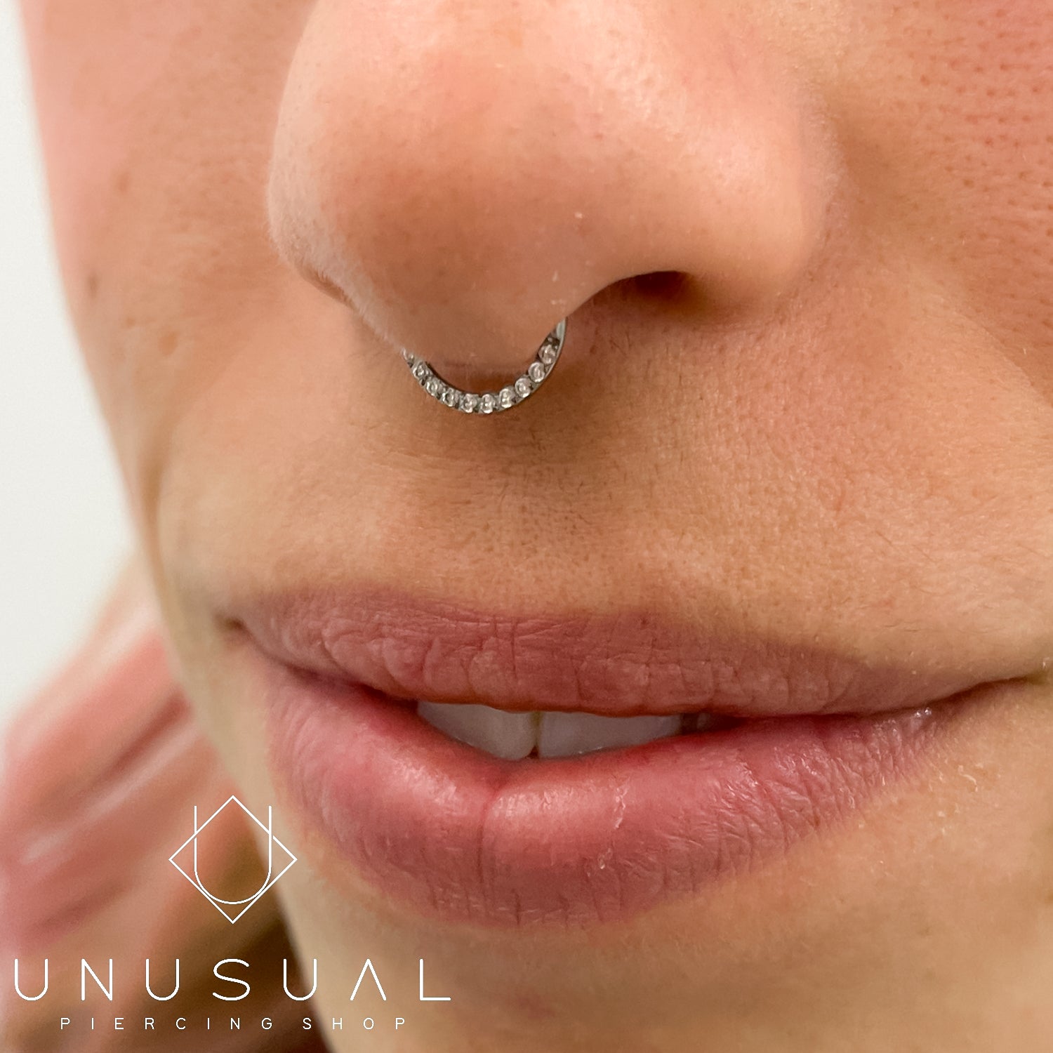 Frontal Septum Piercing - UnusualPiercingShop.com