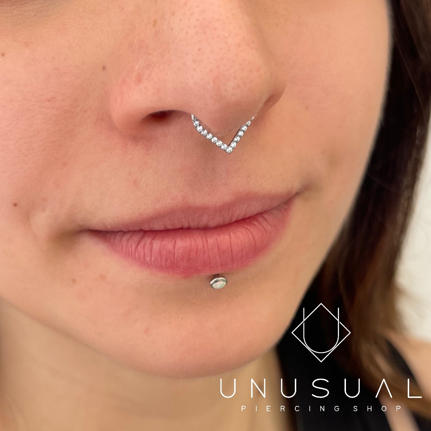Triangle Septum Piercing - UnusualPiercingShop.com