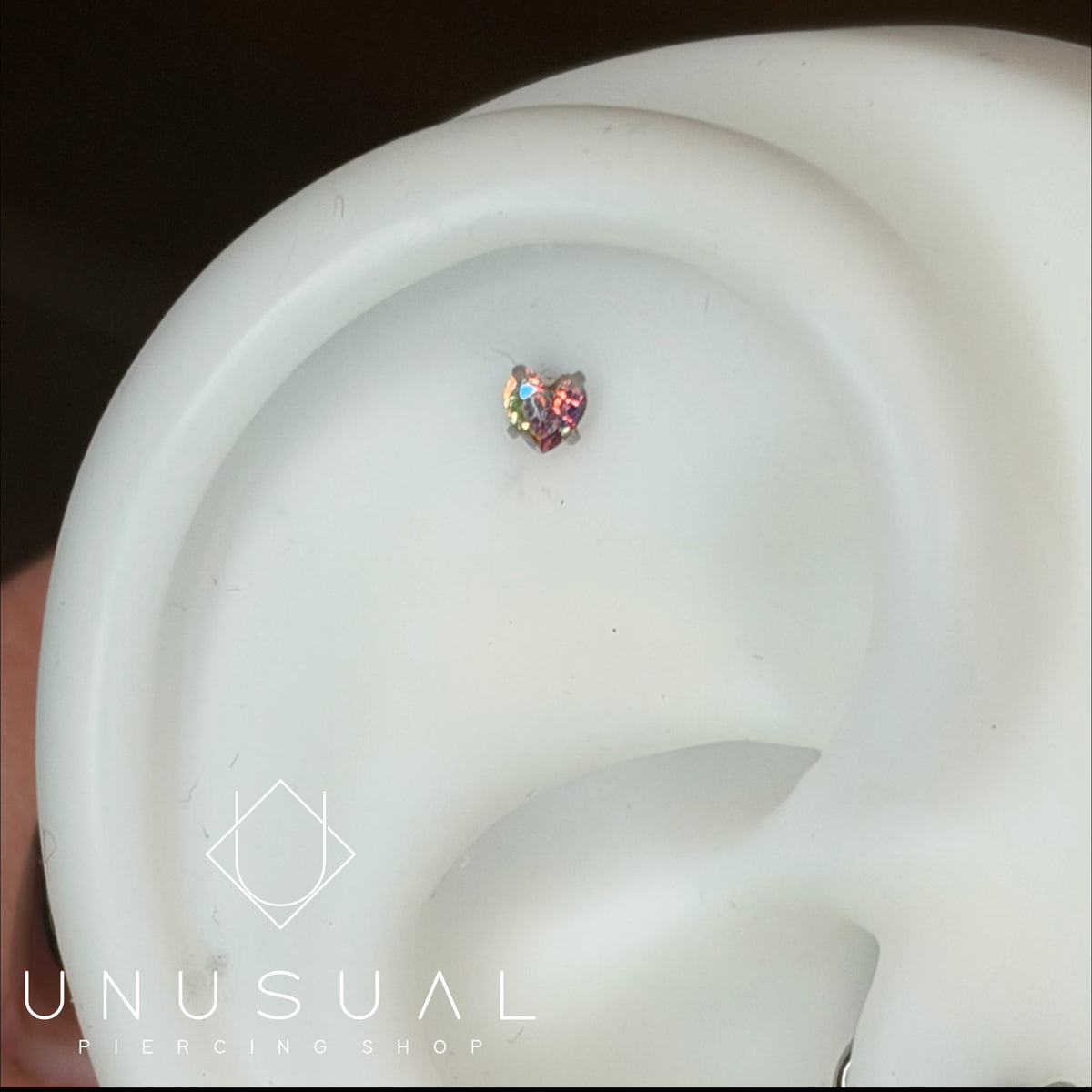 Bright Heart | Piercing in Titanio