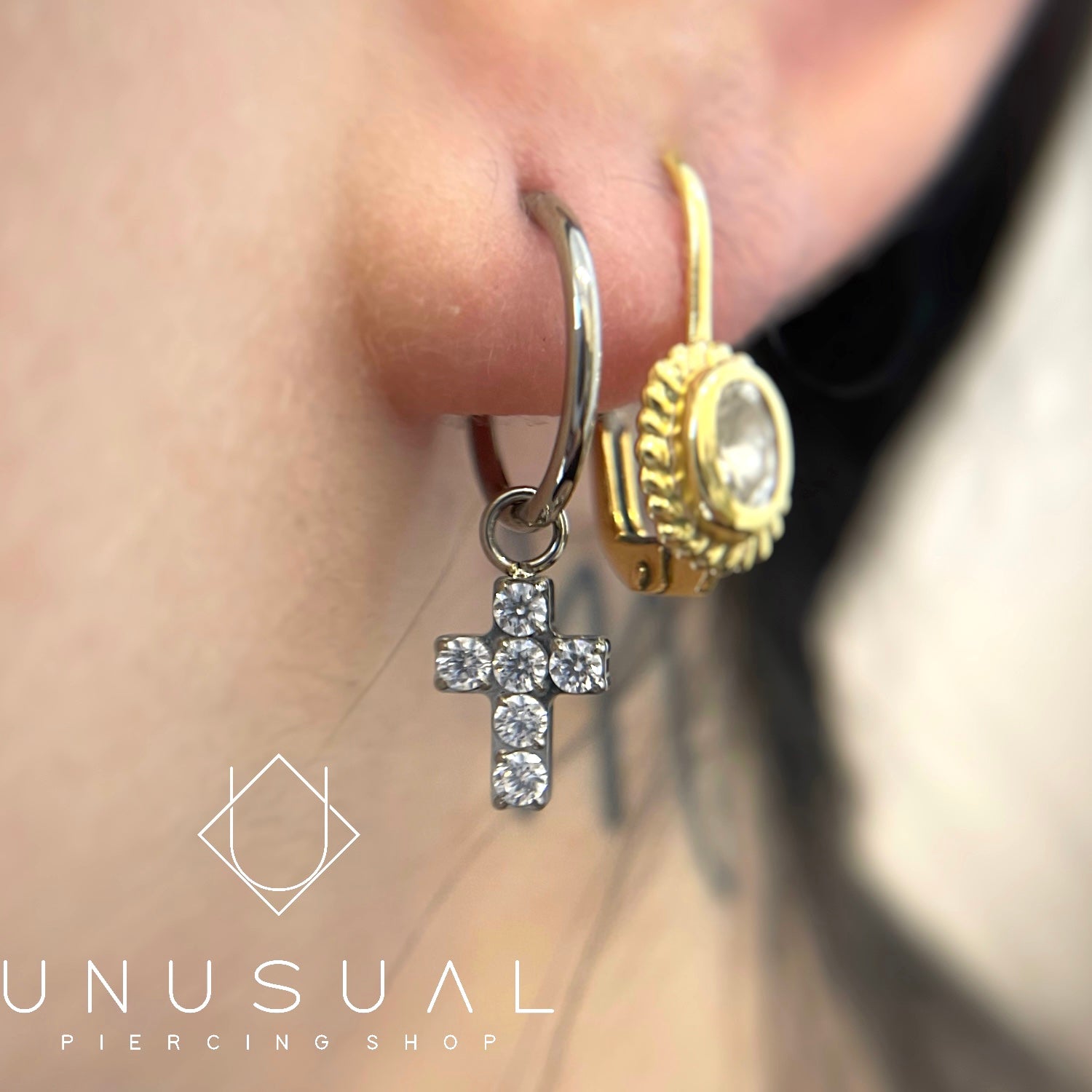Pendant Cross Piercing - UnusualPiercingShop.com