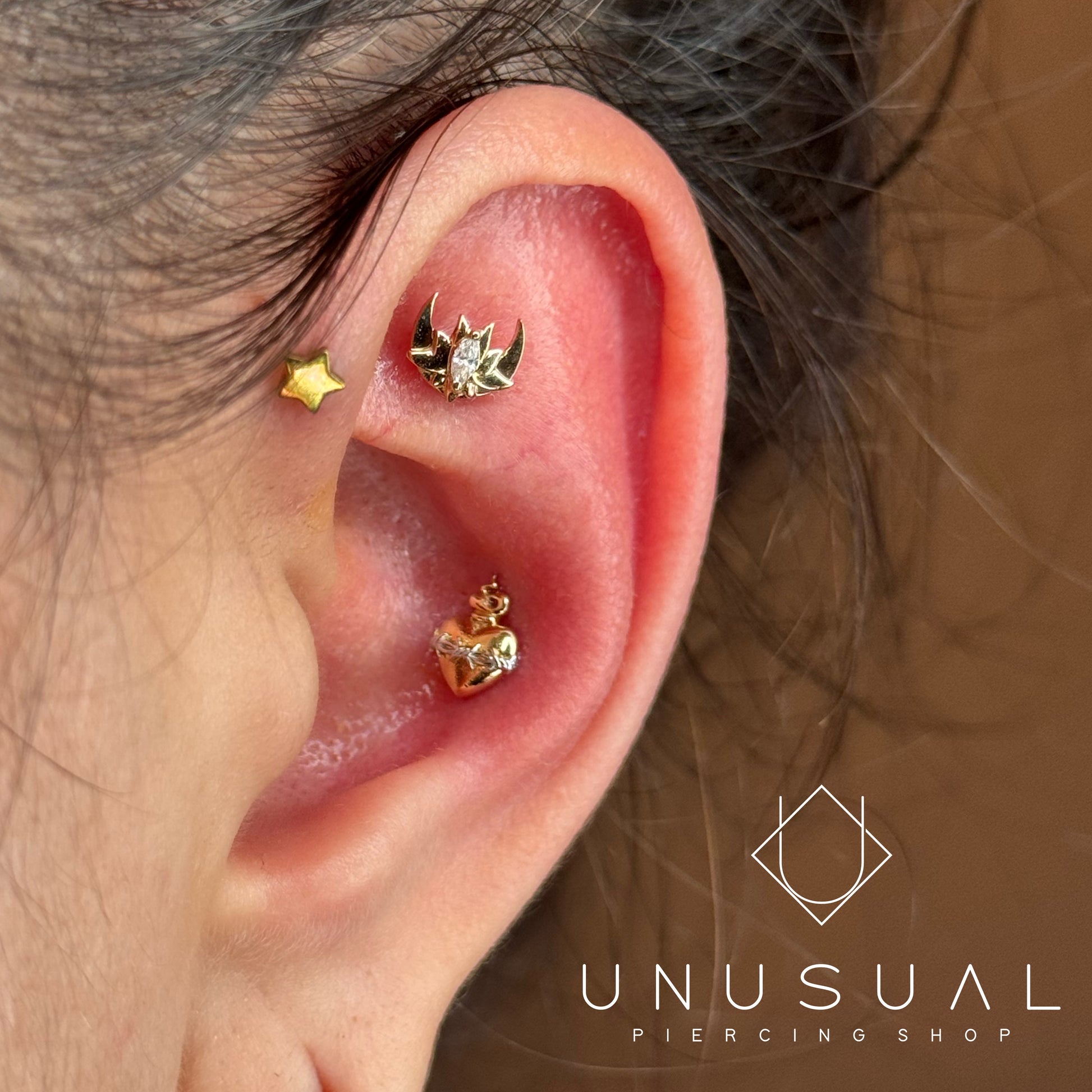 Sailor Moon | Oro 14kt Piercing - www.unusualpiercingshop.com