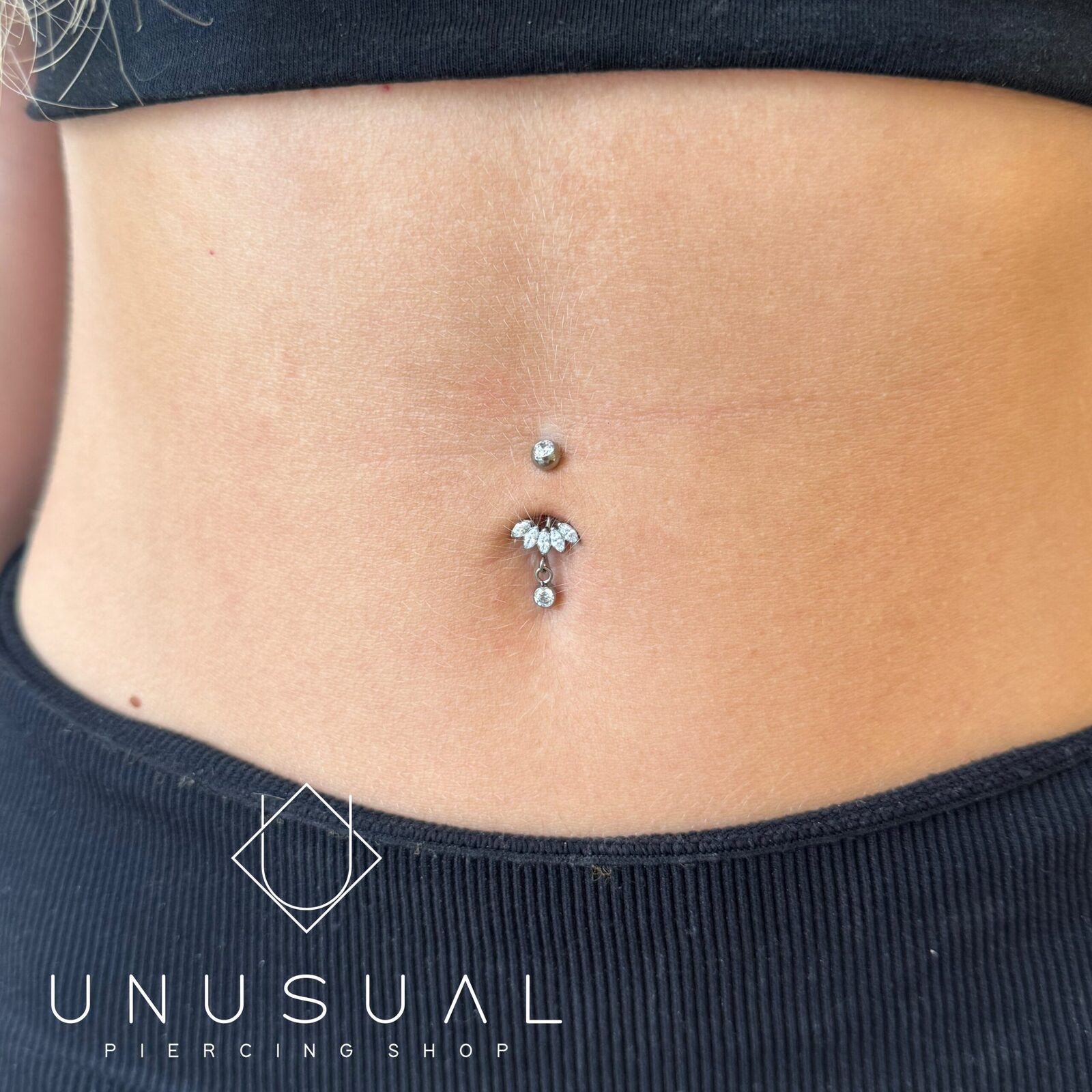 Piercing Ombelico Titanio G23 10mm TJBL - Biocompatibile e Sicuro Piercing Ombelico Titanio G23 10mm TJBL - Biocompatibile e Sicuro