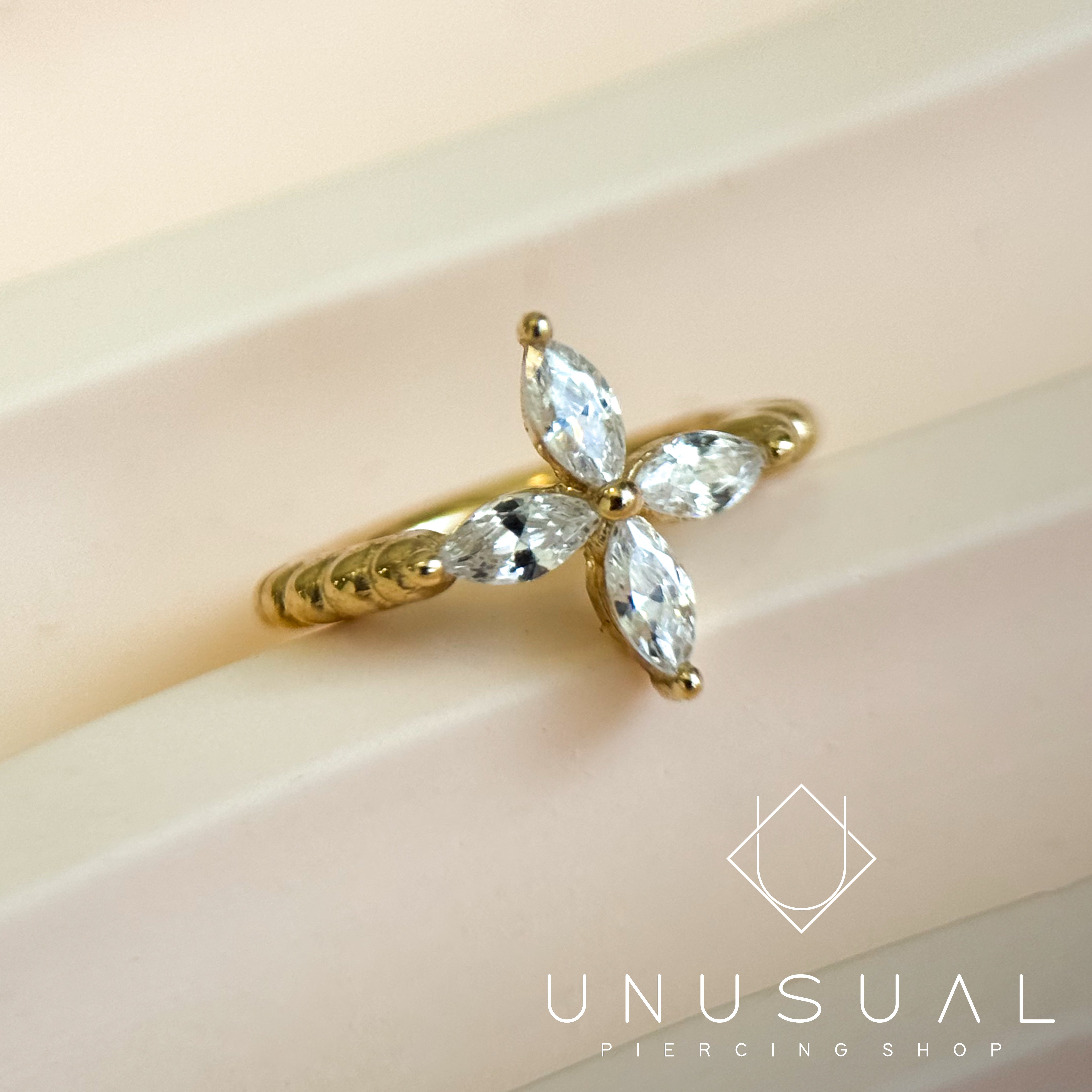 14kt Gold Flower Clicker Piercing